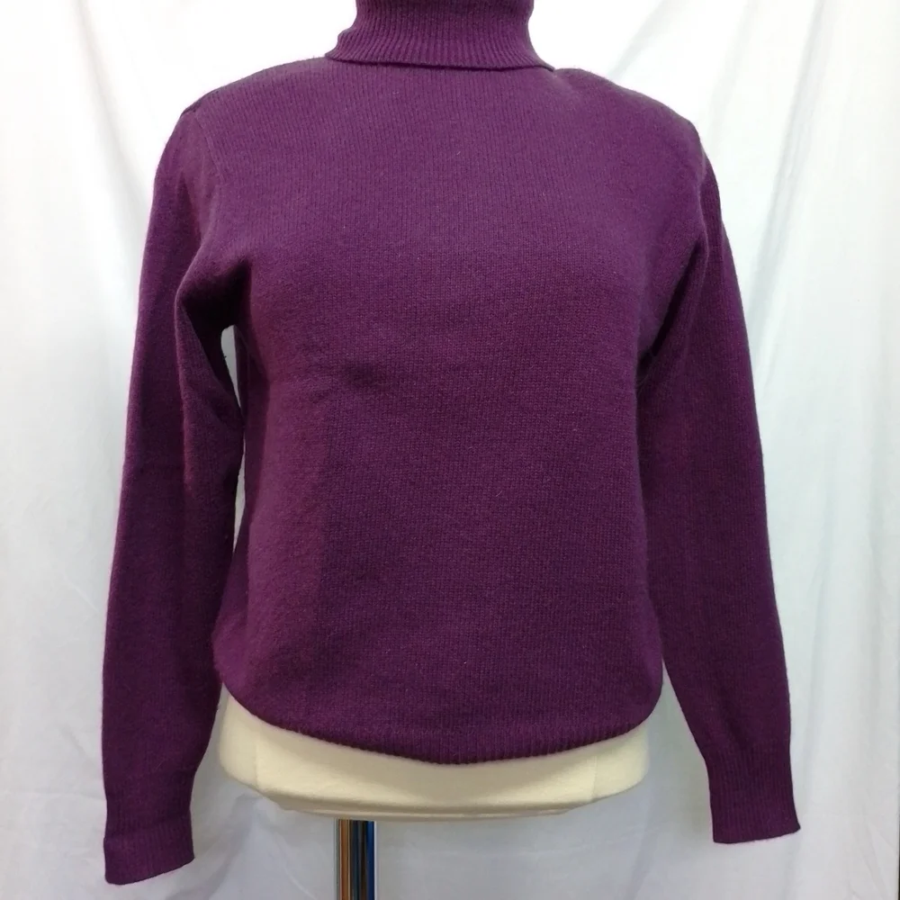 Neiman Marcus Rich Purple Turtleneck Sweater - Picture 1 of 6